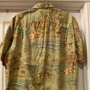 Hilo Hattie Men’s Hawaiian Shirt size XL